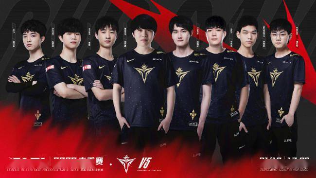 人球员斯威 人球员斯威