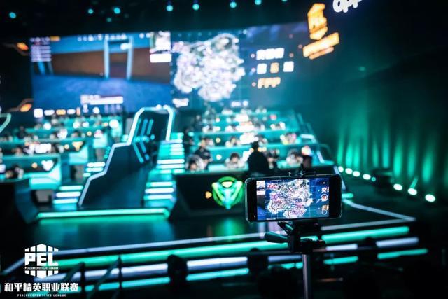 输出这样的 输出这样的